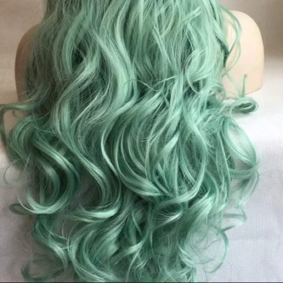 ?KELSEY 26” GREEN CURLY LACE FRONT WIG *NWT* ?? display picture 1